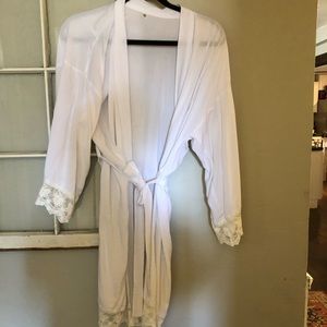 Lacey bridal/bridesmaids robe NWOT